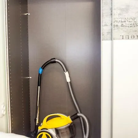 Vacation Apartment *