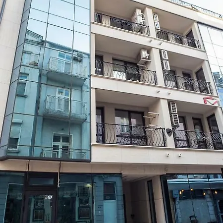 Vacation Apartment *